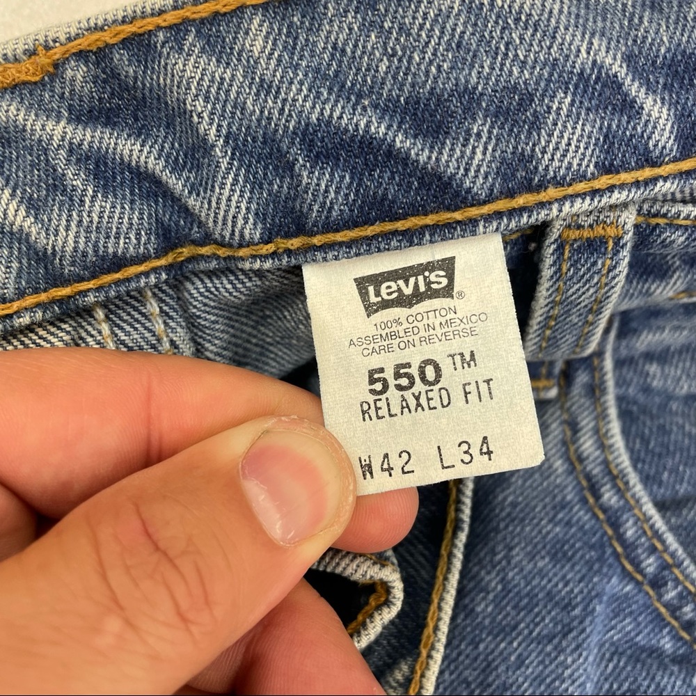 Vintage Levi’s 550 High Waist wedgie fit Jeans - Picture 7 of 8